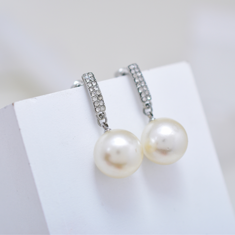 Pearl Earrings In Overland Park, KS