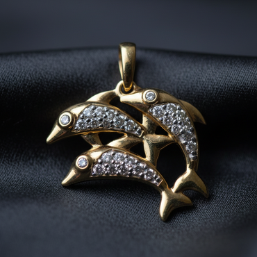 10K Yellow Gold Diamond Double Dolphin Pendant – Diamond Detail