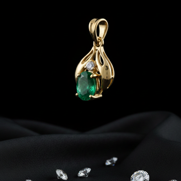 14K White Gold Oval Emerald Diamond Pendant - Three-Quarter Angle