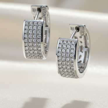 10K White Gold 0.80ctw Diamond Huggie Hoop Earrings – Side Profile