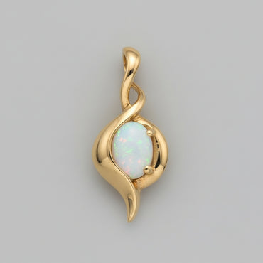 14K Yellow Gold Oval Opal Pendant