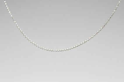 18" Rounded Box Chain
