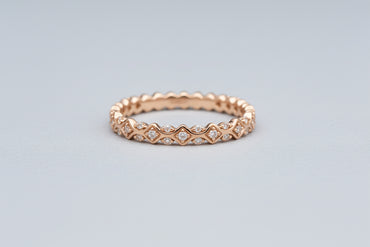 Vintage-Style Diamond Stacking Band