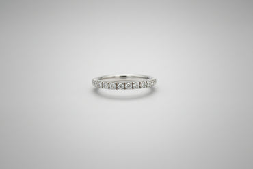 Diamond Scalloped Pavé Band