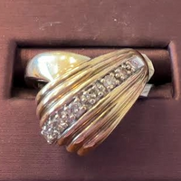 14K Yellow Gold Ribbed Bombé Diamond Ring