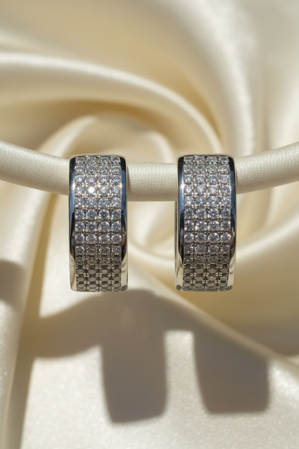 10K White Gold 0.80ctw Diamond Huggie Hoop Earrings – Front View