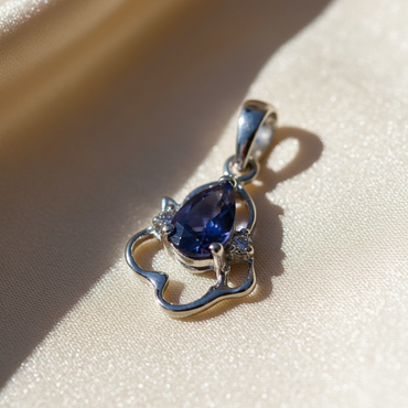 14K White Gold Tanzanite & Diamond Art Nouveau Pendant - Macro View