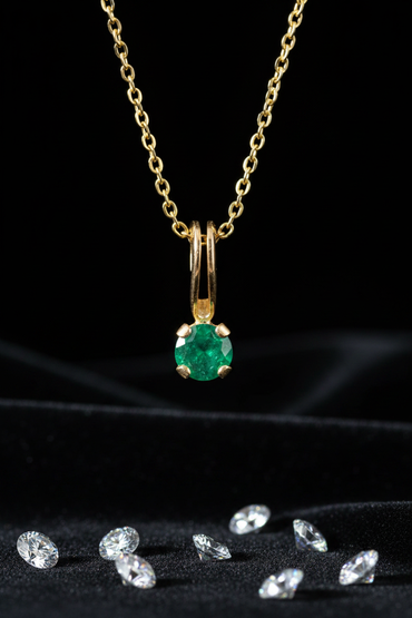 10K Yellow Gold Round Emerald Solitaire Pendant - Front Close-Up