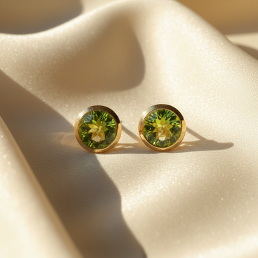 14K white gold round peridot bezel stud earrings 5mm - editorial marketing image 3