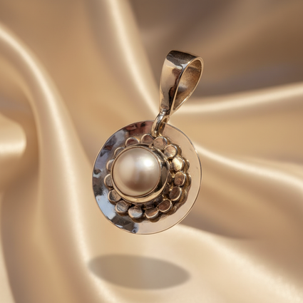 Sterling Silver Mabe Pearl Round Disc Pendant - Three-Quarter View