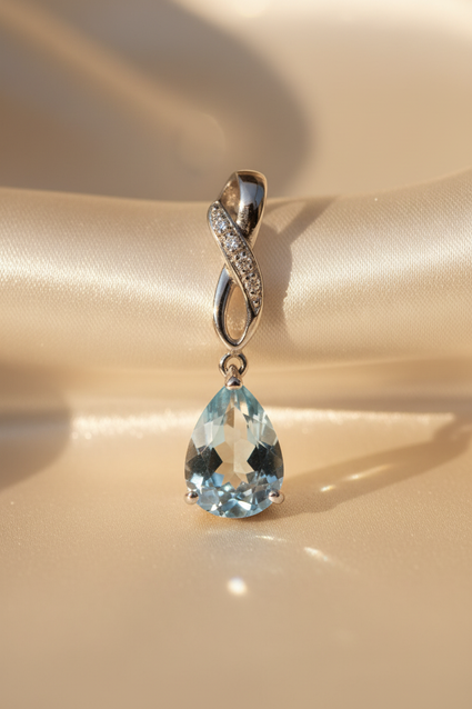 10K White Gold Pear Aquamarine & Diamond Pendant - editorial front