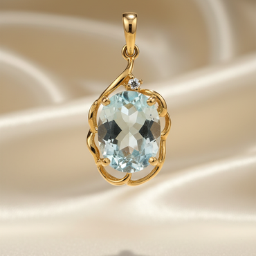 18K Yellow Gold Large Oval Aquamarine & Diamond Filigree Pendant – Front View
