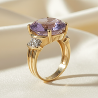 14K Yellow Gold Oval Amethyst Pavé Diamond Fluted Band Ring — Side View