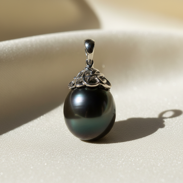 18K White Gold Black South Sea Pearl Pendant - front editorial
