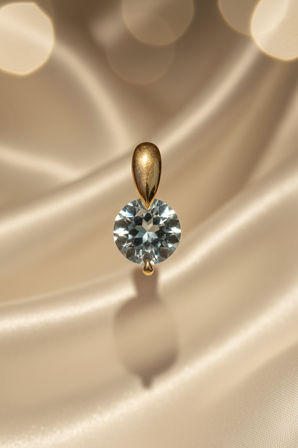 14K yellow gold 2.3ct round aquamarine solitaire pendant, front view