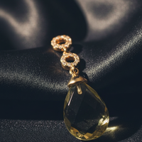 14K Yellow Gold Olive Quartz Briolette and Diamond Pendant – Connector Detail