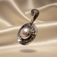 Sterling Silver Mabe Pearl Round Disc Pendant - Side Angle View