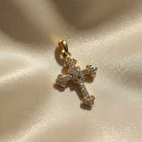 10K yellow gold natural diamond ornate trefoil cross pendant with round brilliant pavé diamonds, angle 4