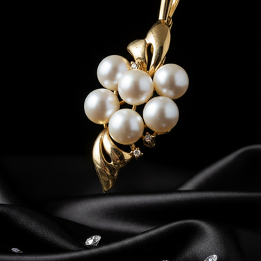 Pearl Cluster Pendant - Shot 2
