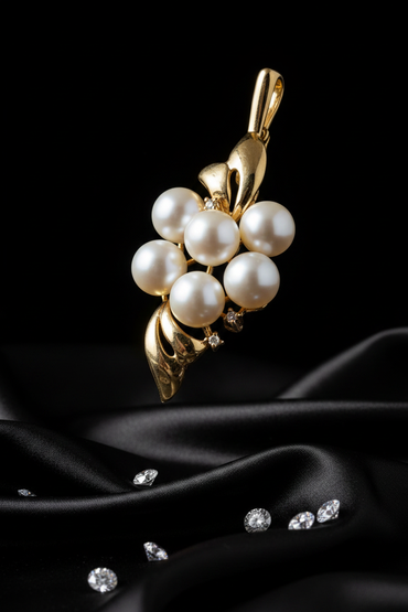 Pearl Cluster Pendant - Shot 2